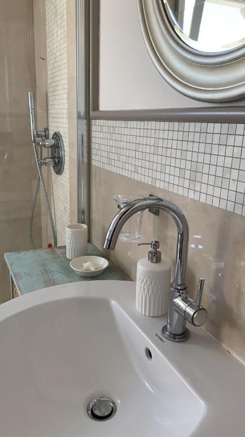 The Comfortable House With Big Pool In The Center Of 메르고초 외부 사진